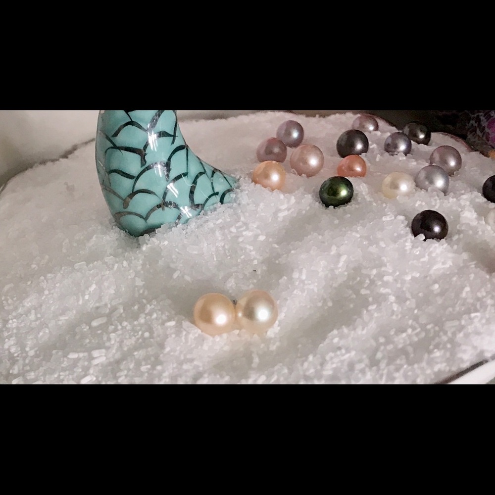 Vantel Pearls  White Button Stud Pearl Earrings